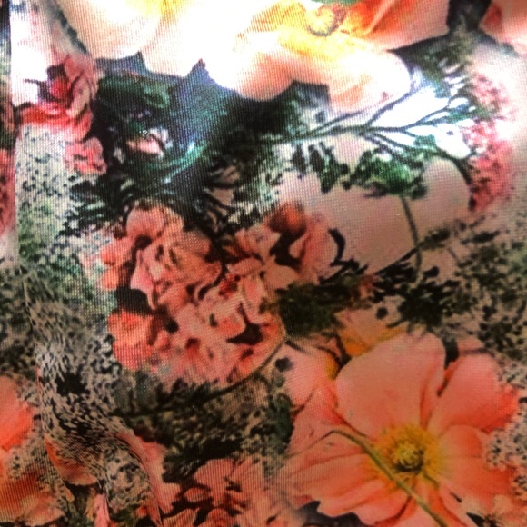 Flowery Bodysuits - Picture 4 of 4